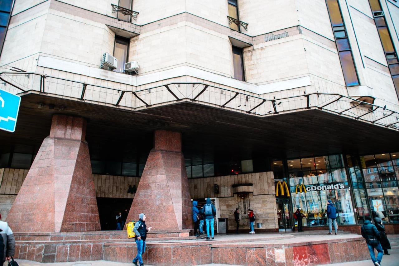 U-Compass Albergue Kiev Exterior foto